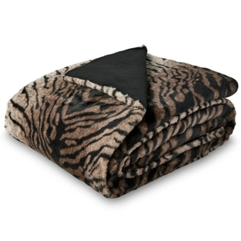 Member's Mark Luxury Faux Fur Throw 60" x 70" - White Tiger - Picture 2 of 2